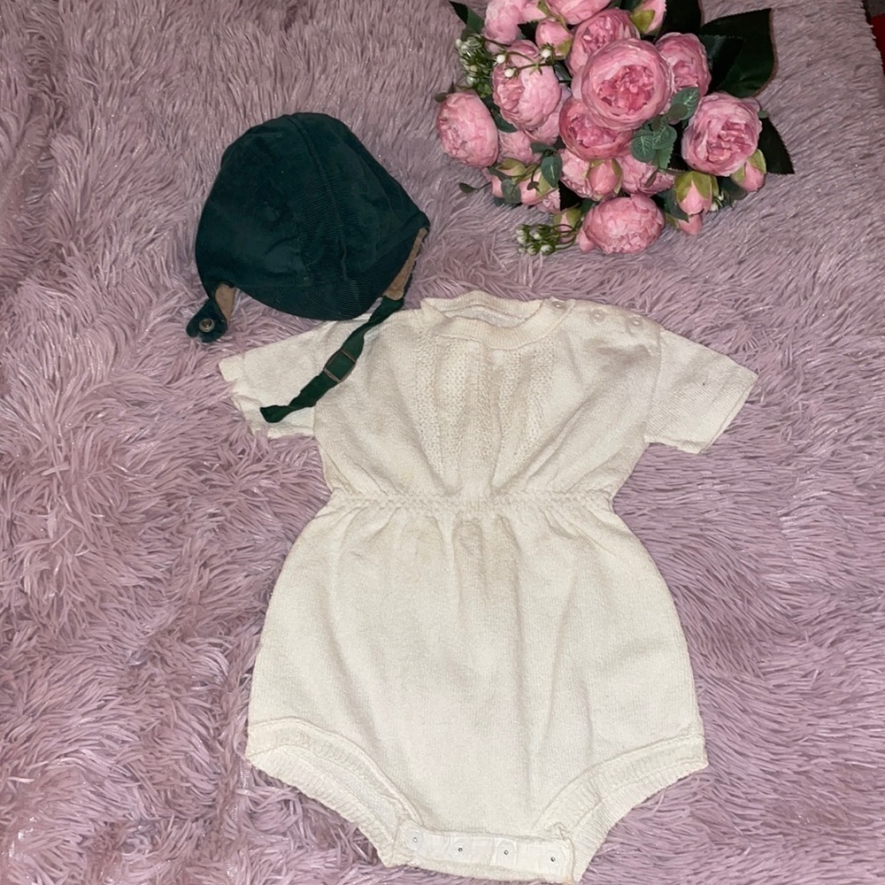 vintage 1976 newborn onsie and hat